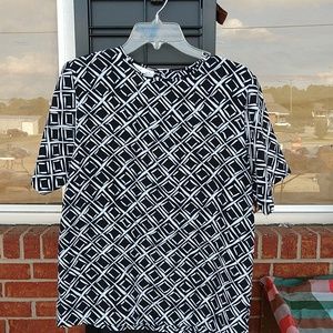 🩸SALE $5.00🩸Kathie Lee Round Neck Blouse READ DESCRIPTION